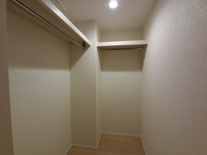 物件内観写真14　(ウォークインクローゼット)