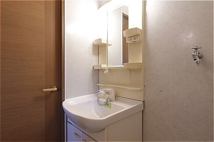 物件内観写真9　(洗髪洗面化粧台)