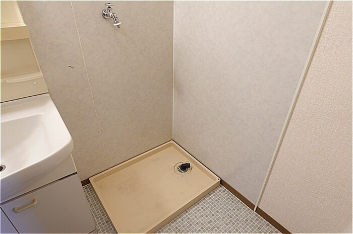 物件内観写真15　(洗面室・洗濯機置き場)