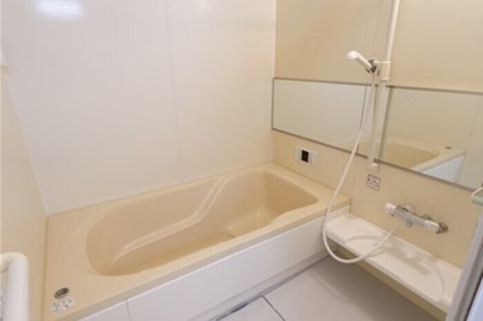 物件内観写真8　(換気暖房乾燥機付き浴室)