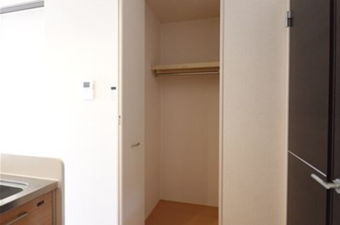 物件内観写真16　(ＬＤＫ・クローゼット)