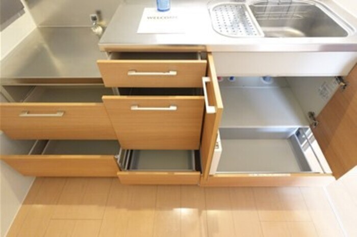 物件内観写真20　(キッチン・収納)