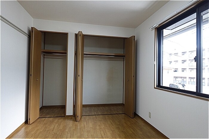 物件内観写真18　(北洋室・クローゼット)