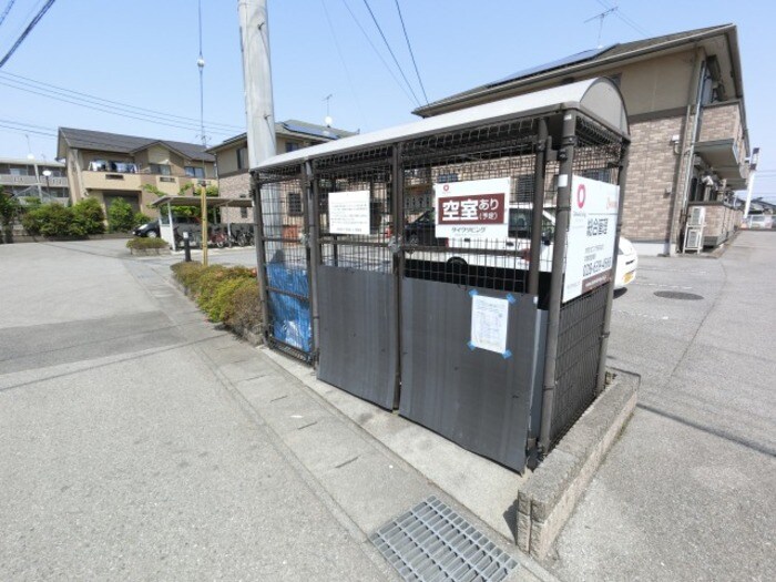 物件内観写真26　(敷地内ごみステーション)