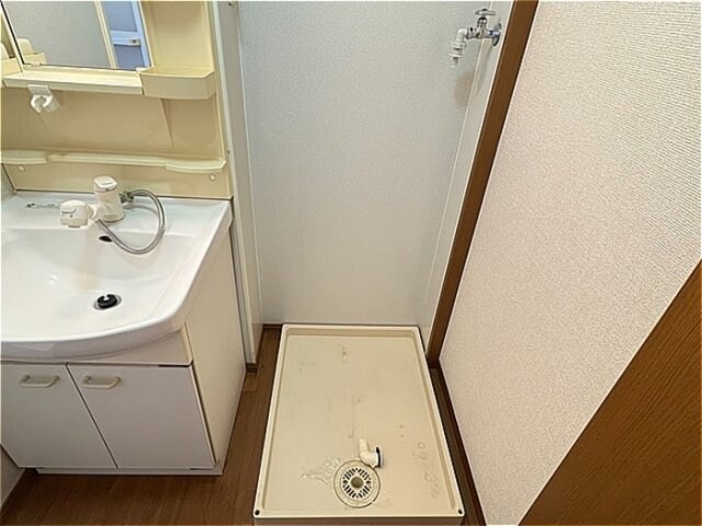 物件内観写真15　(洗面室・洗濯機置き場)