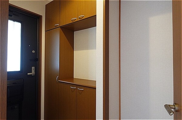 収納(シューズボックスと収納)