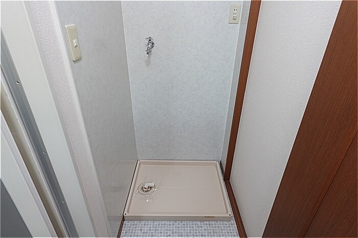 物件内観写真15　(洗面室・洗濯機置き場)