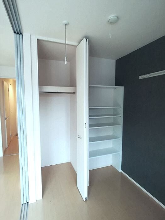 物件内観写真13　(収納)