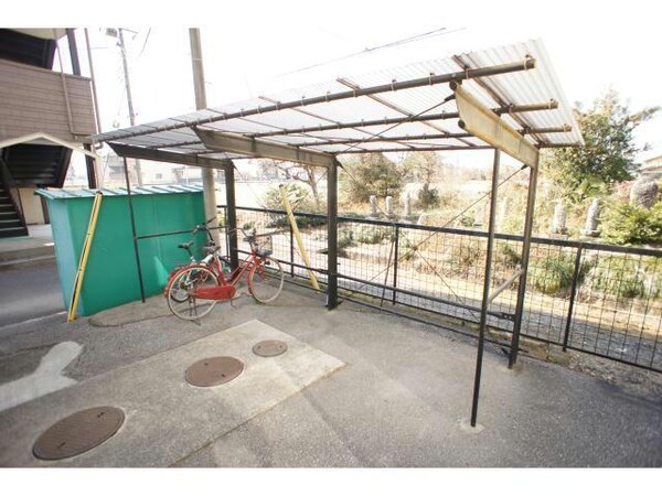 建物設備(駐輪場)