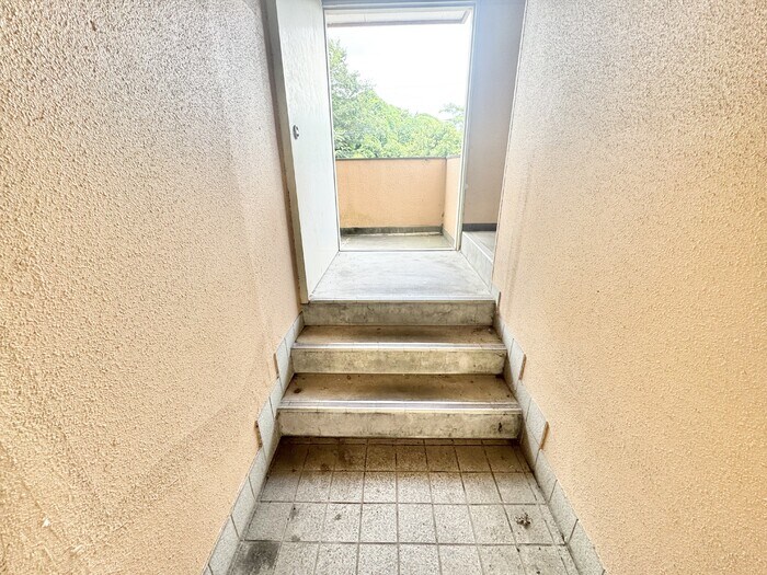 物件内観写真12　(共用廊下)