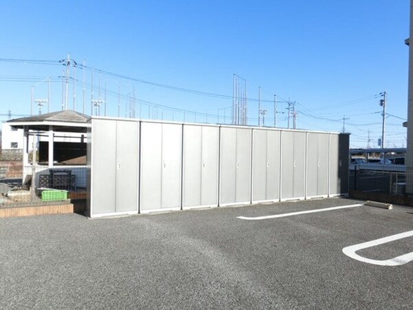 駐車場(外部物置)