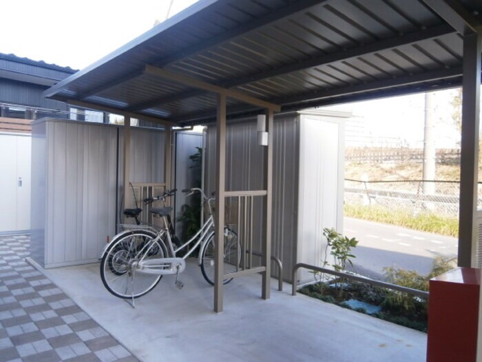 物件内観写真21　(駐輪場)