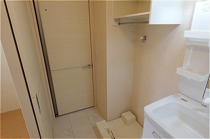 物件内観写真15　(洗面室・洗濯機置き場)