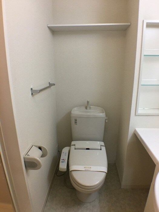 物件内観写真13　(トイレ)