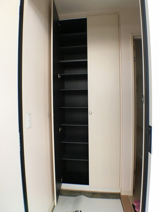 物件内観写真15　(玄関)