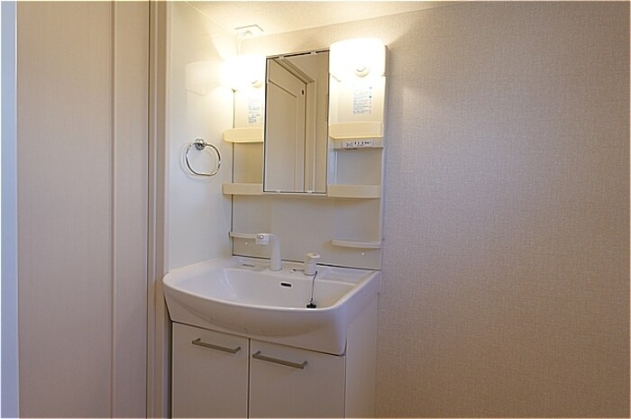 物件内観写真12　(洗髪洗面化粧台)