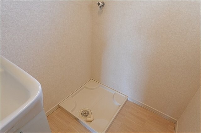 物件内観写真18　(洗面室・洗濯機置き場)