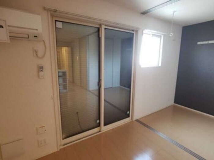 物件内観写真13　(シャッター雨戸)