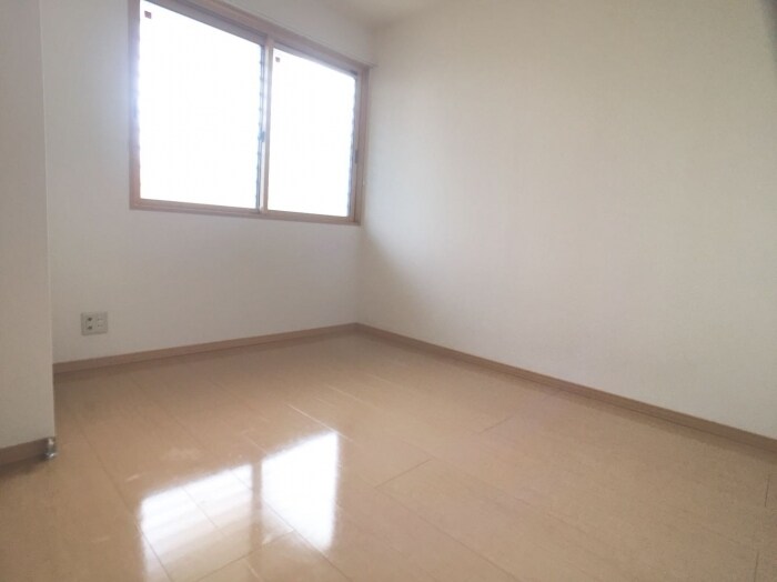 物件内観写真8　(その他部屋・スペース)