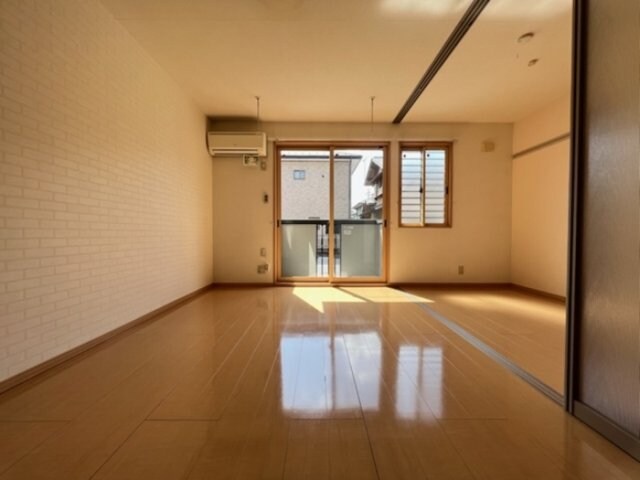 物件内観写真16　(ＬＤＫ～洋室)