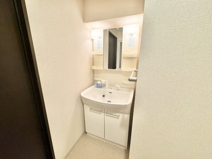 物件内観写真17　(洗面所)