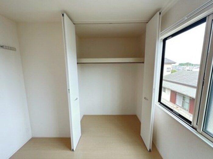物件内観写真13　(クローゼット)