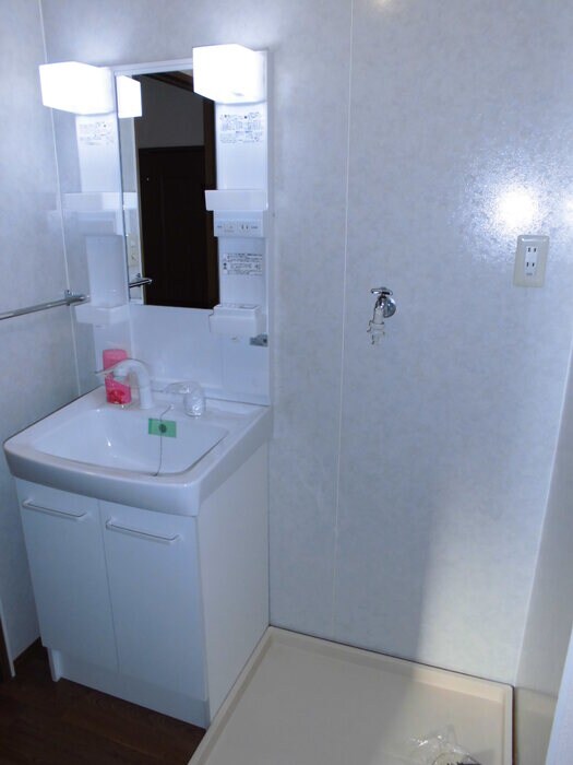 物件内観写真8　(洗面所)