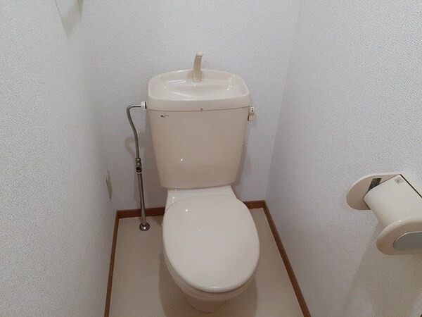 トイレ(ゆったりとした空間のトイレです)