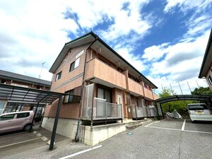 メゾンドアーサⅤ外観写真