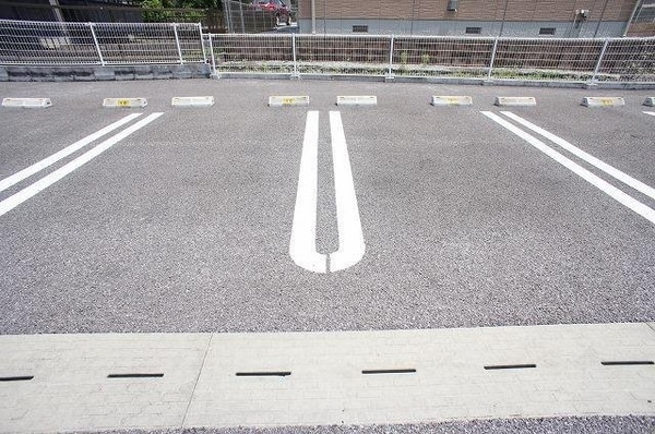 駐車場(駐車場です)