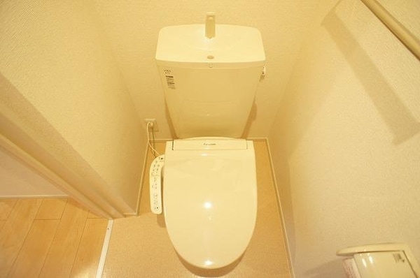 トイレ(清潔感のあるトイレです)