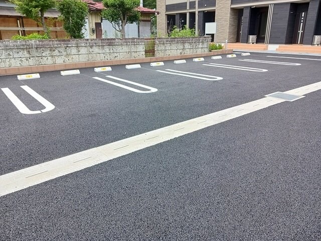 物件外観写真2　(カースペースがあります)