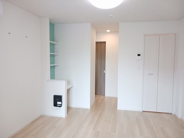 物件内観写真15　(内装は落ち着いています)