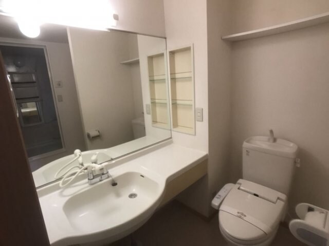 物件内観写真8　(洗面所)