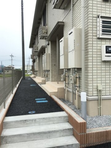 物件外観写真3　(エントランス)