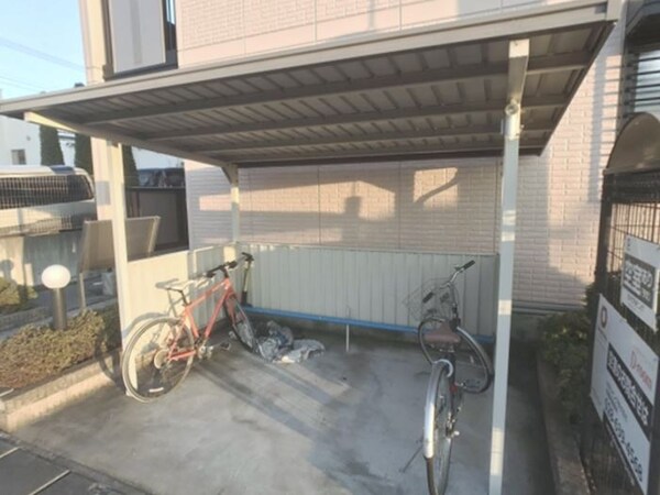 建物設備(駐輪場)