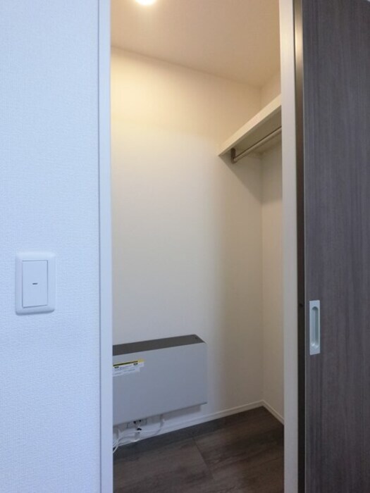 物件内観写真12　(ウォークインクローゼット)