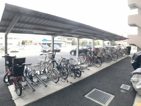 建物設備(駐輪場)