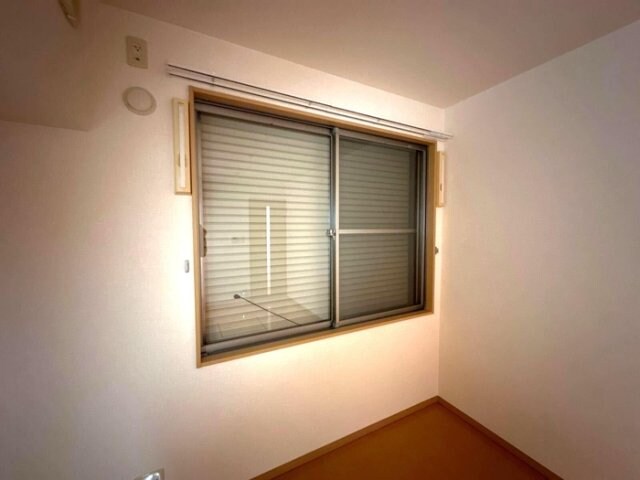 物件内観写真24　(シャッター雨戸)