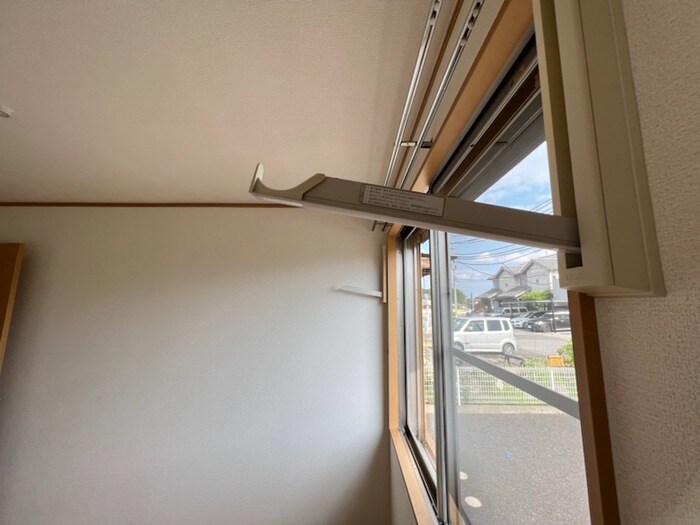 物件内観写真17　(収納できる室内物干し)