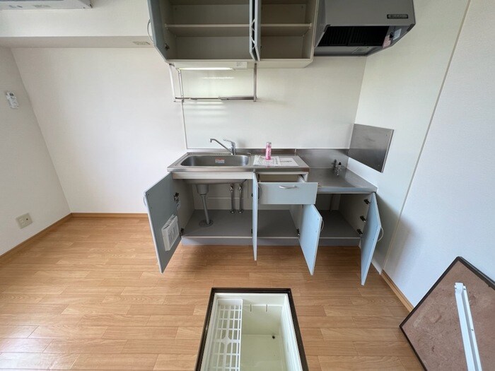 物件内観写真18　(キッチン・収納)