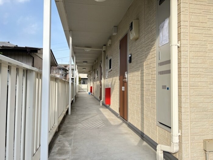 物件外観写真3　(共用廊下)