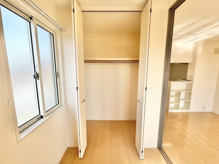 物件内観写真12　(クローゼット)