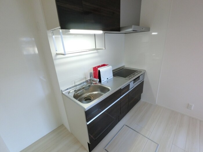 物件内観写真7　(ＩＨ・蛇口一体型浄水器付きシステムキッチン)