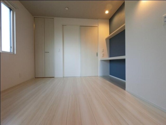 物件内観写真9　(洋室)