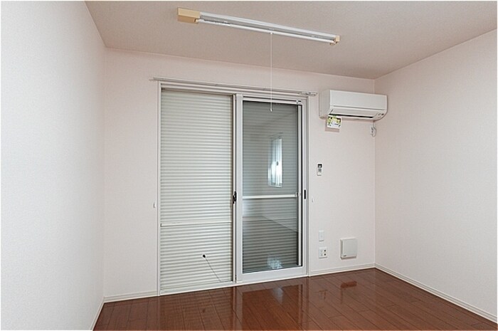 物件内観写真13　(シャッター雨戸)