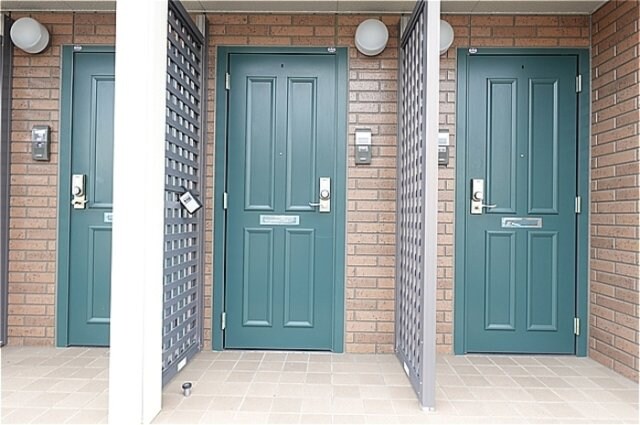 物件内観写真21　(玄関前)