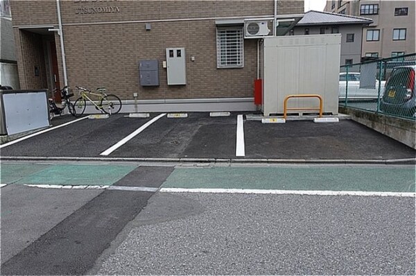 駐車場(駐車場)