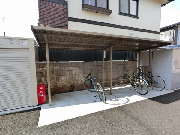 建物設備(駐輪場)