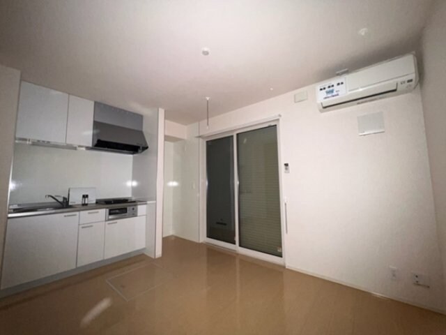 物件内観写真14　(シャッター雨戸)